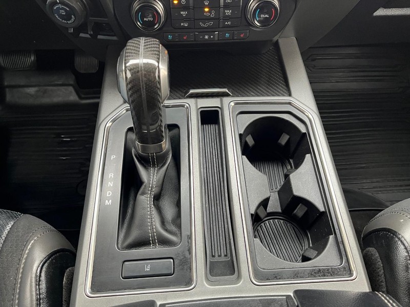 Ford F-150 Vehicle Full-screen Gallery Image 25