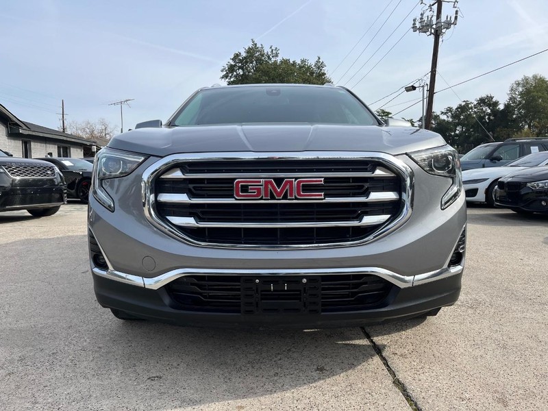 GMC Terrain Vehicle Full-screen Gallery Image 02