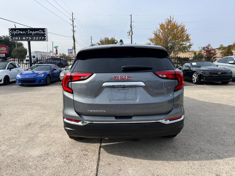 GMC Terrain Vehicle Full-screen Gallery Image 07