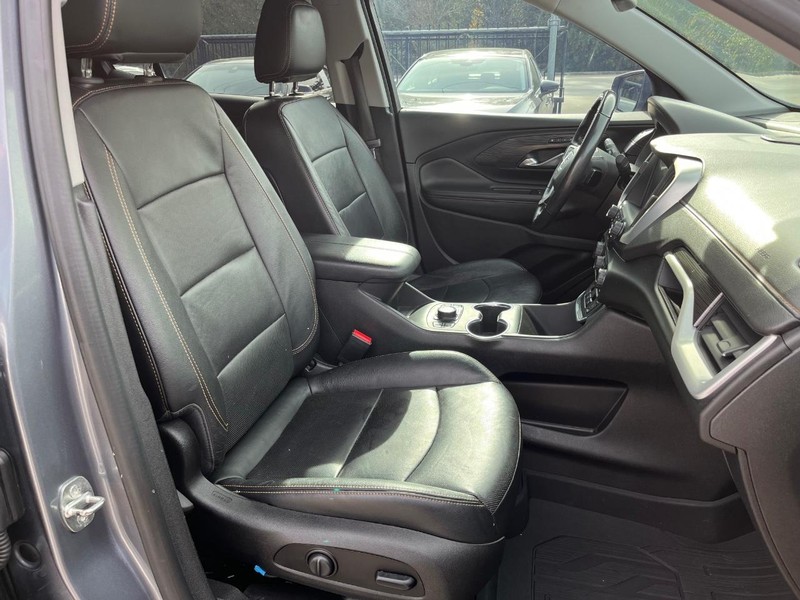 GMC Terrain Vehicle Full-screen Gallery Image 14