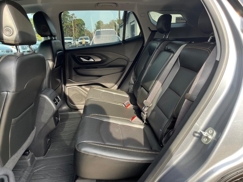 GMC Terrain Vehicle Full-screen Gallery Image 18