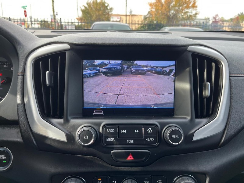 GMC Terrain Vehicle Full-screen Gallery Image 23