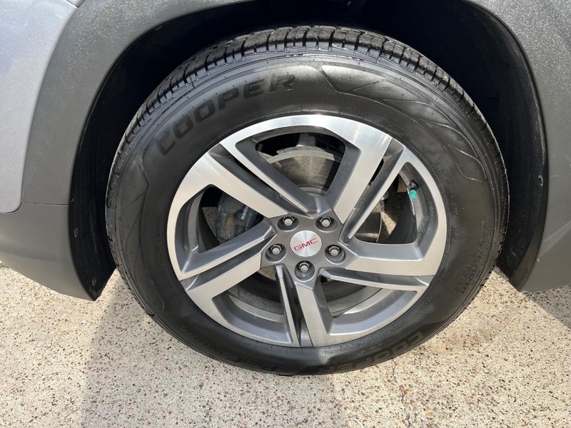 GMC Terrain Vehicle Full-screen Gallery Image 29