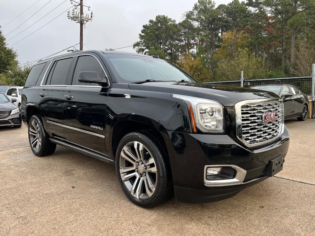 GMC Yukon Vehicle Full-screen Gallery Image 03