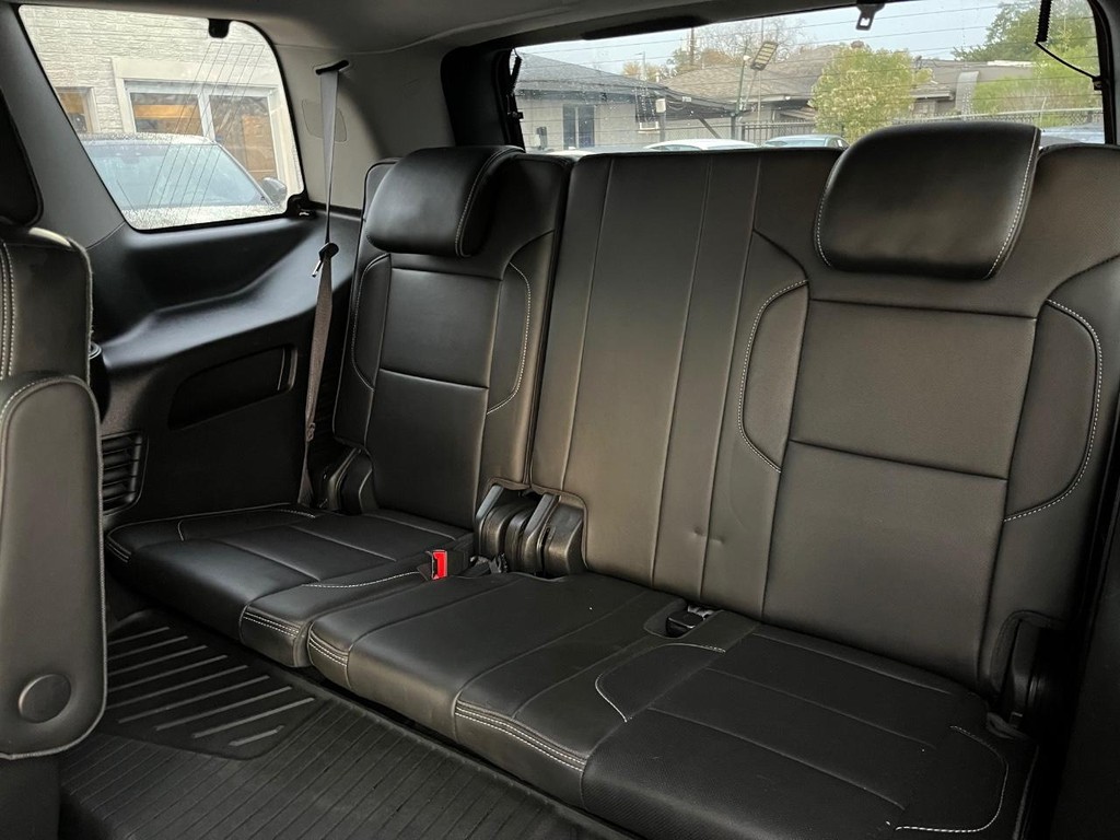 GMC Yukon Vehicle Full-screen Gallery Image 19