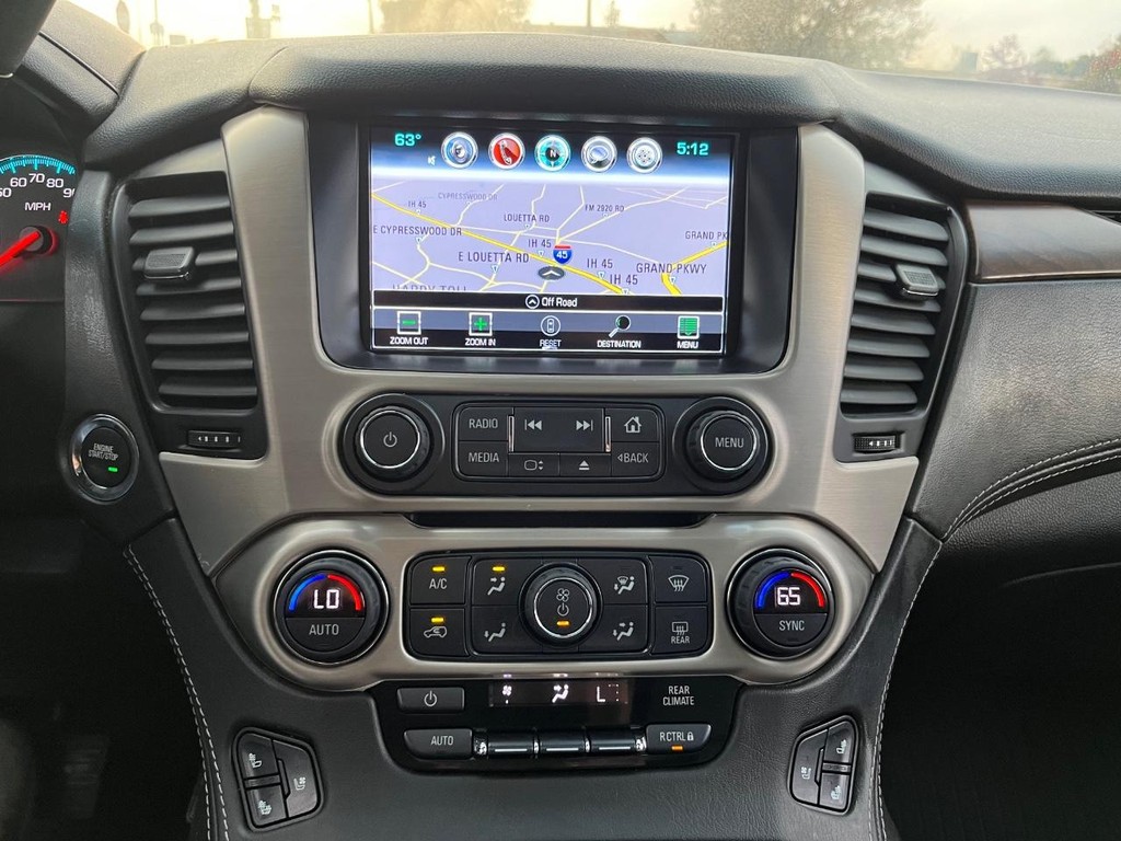 GMC Yukon Vehicle Full-screen Gallery Image 22