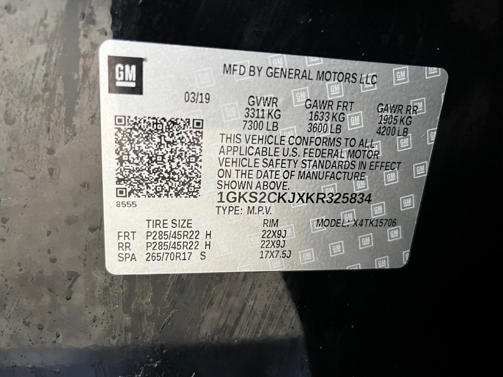 GMC Yukon Vehicle Full-screen Gallery Image 31