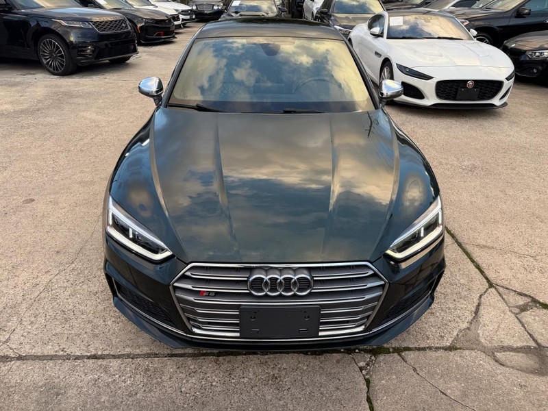 Audi S5 Sportback Vehicle Full-screen Gallery Image 03