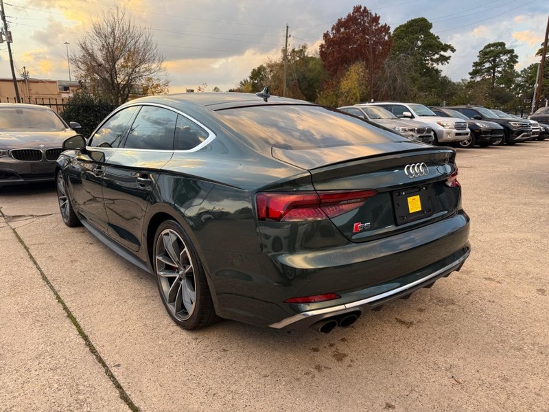 Audi S5 Sportback Vehicle Full-screen Gallery Image 08