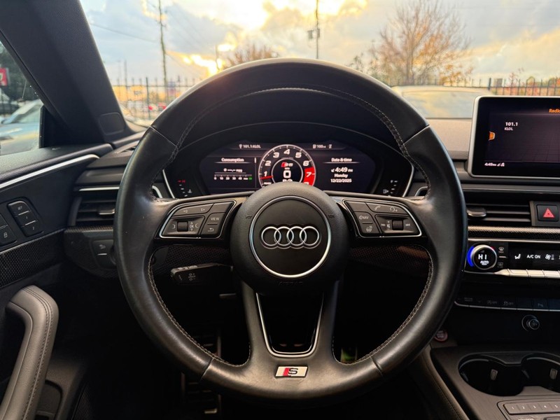 Audi S5 Sportback Vehicle Full-screen Gallery Image 20