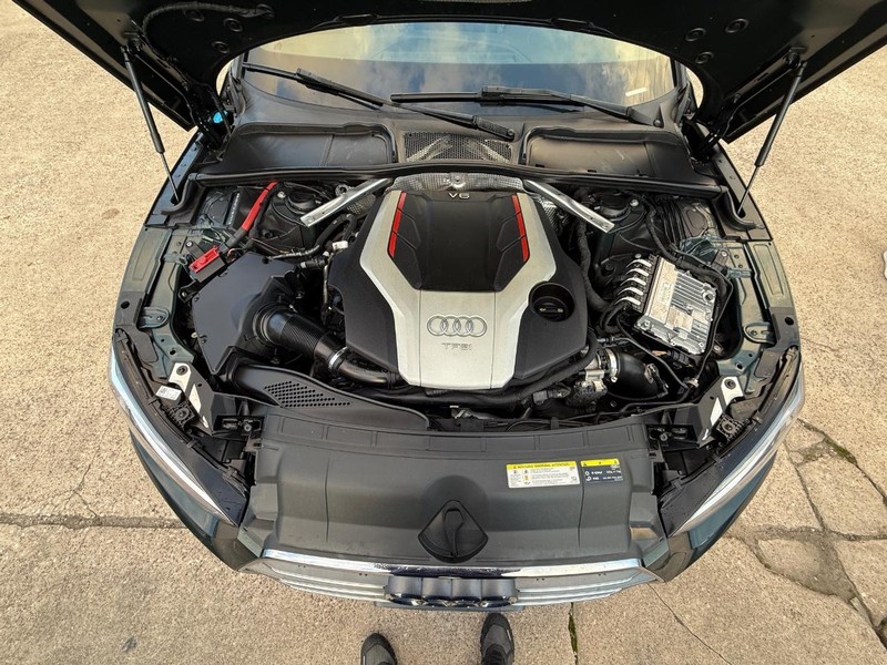 Audi S5 Sportback Vehicle Full-screen Gallery Image 29