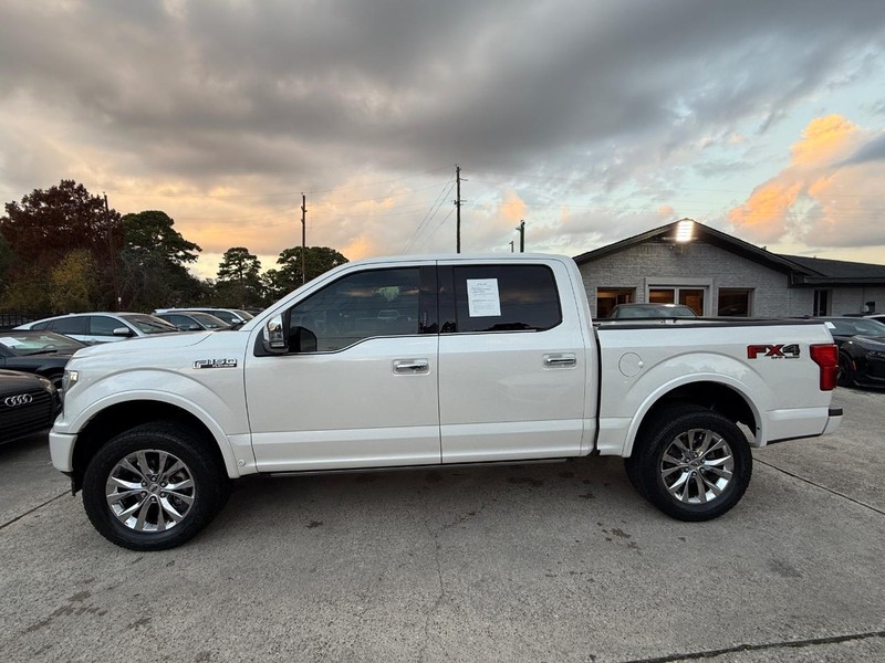 Ford F-150 Vehicle Full-screen Gallery Image 09