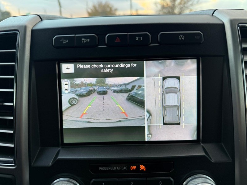 Ford F-150 Vehicle Full-screen Gallery Image 26