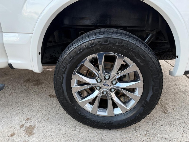 Ford F-150 Vehicle Full-screen Gallery Image 29