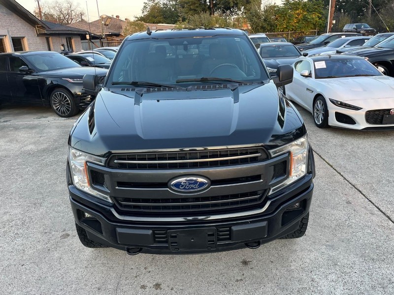 Ford F-150 Vehicle Full-screen Gallery Image 03