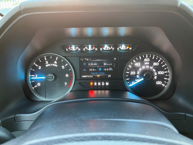 Ford F-150 Vehicle Full-screen Gallery Image 20