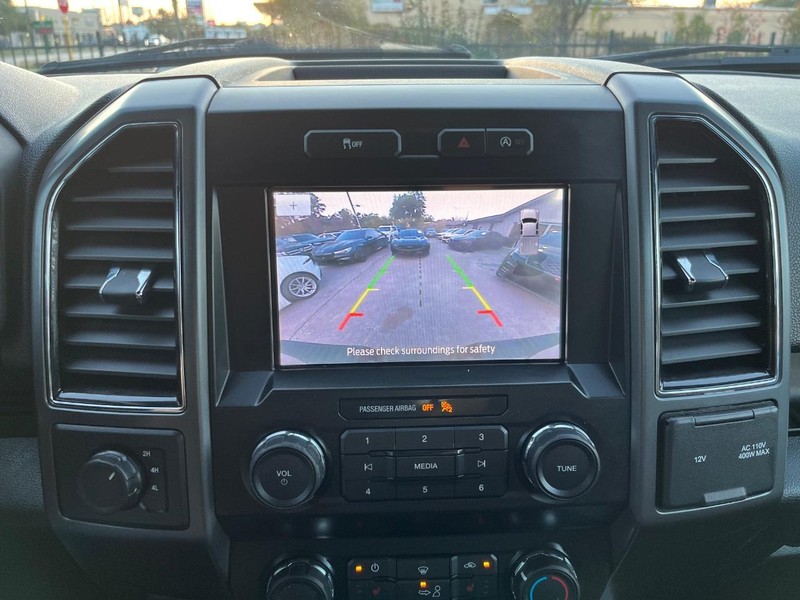 Ford F-150 Vehicle Full-screen Gallery Image 22