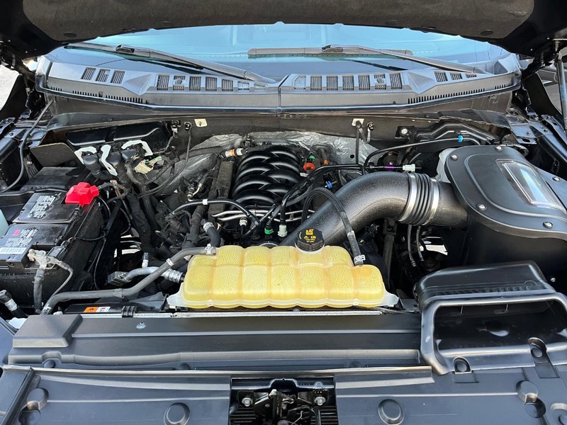 Ford F-150 Vehicle Full-screen Gallery Image 27