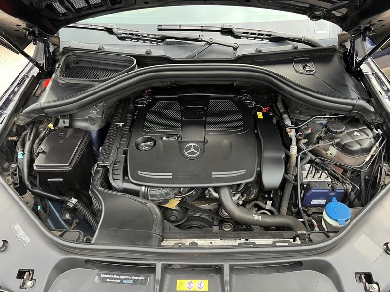 Mercedes-Benz GLE 350 Vehicle Full-screen Gallery Image 28