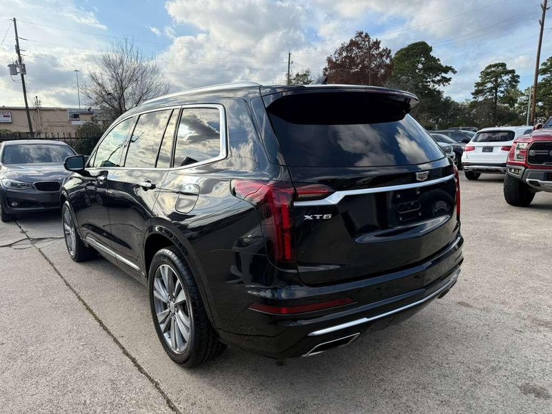 Cadillac XT6 Vehicle Full-screen Gallery Image 08