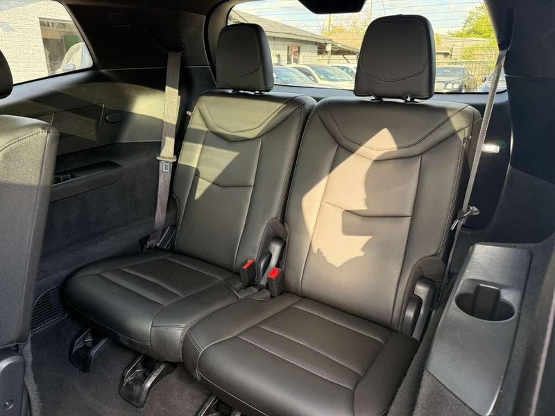 Cadillac XT6 Vehicle Full-screen Gallery Image 19