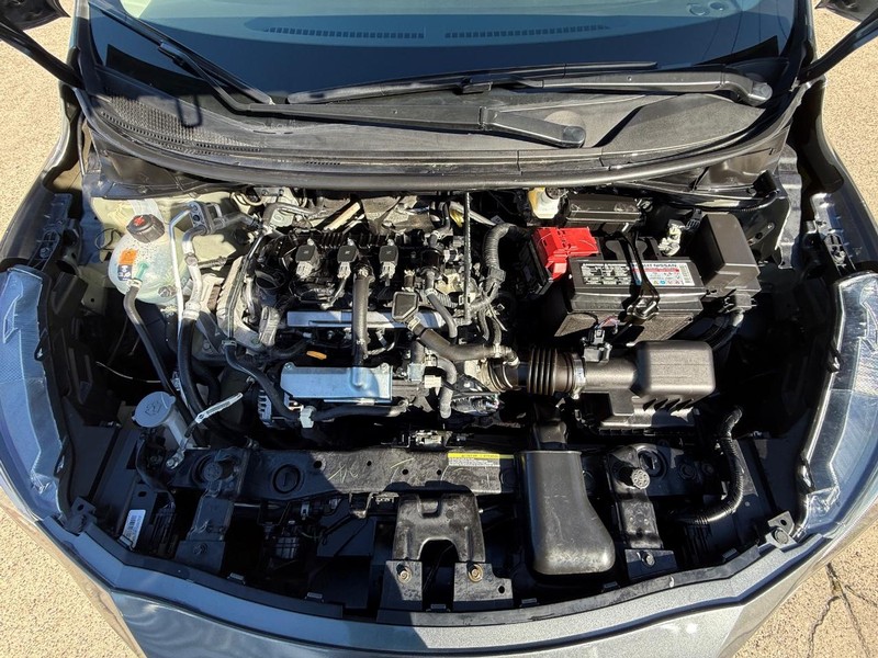 Nissan Versa Vehicle Full-screen Gallery Image 26