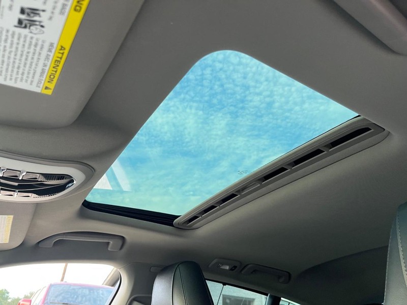 Porsche Panamera Vehicle Full-screen Gallery Image 27