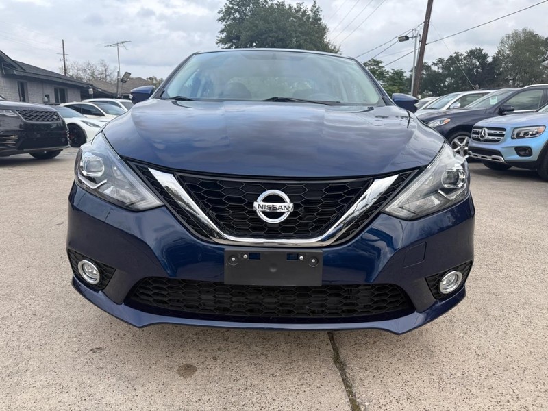 Nissan Sentra Vehicle Full-screen Gallery Image 02