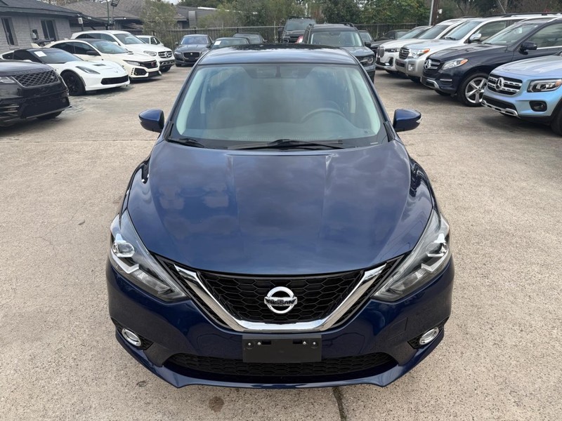 Nissan Sentra Vehicle Full-screen Gallery Image 03