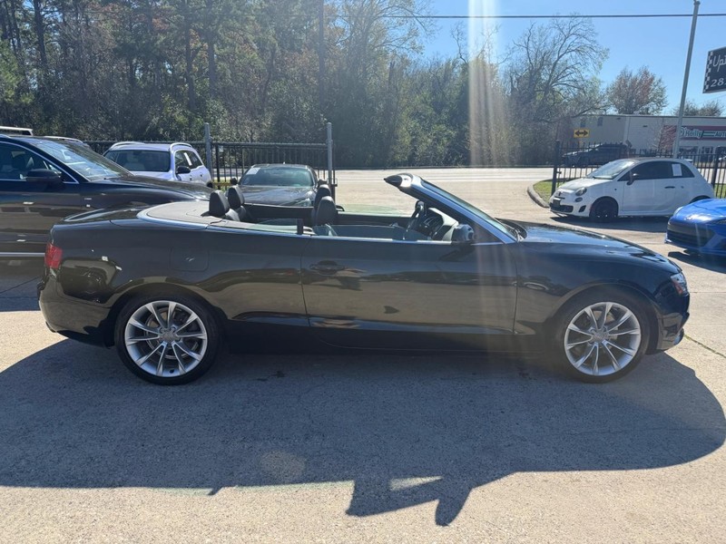 Audi A5 Vehicle Full-screen Gallery Image 09