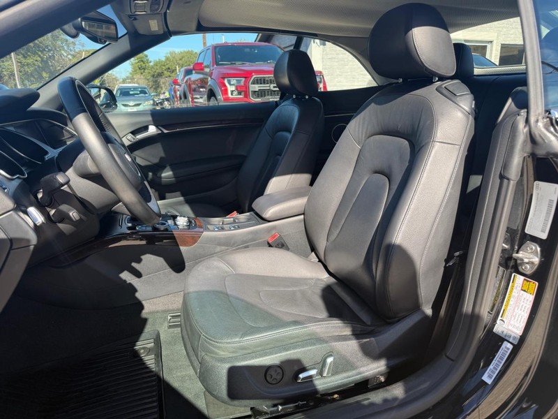 Audi A5 Vehicle Full-screen Gallery Image 19