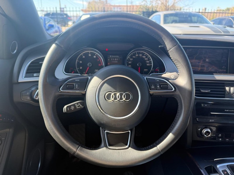 Audi A5 Vehicle Full-screen Gallery Image 26