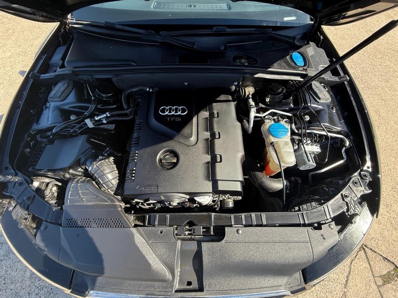 Audi A5 Vehicle Full-screen Gallery Image 33