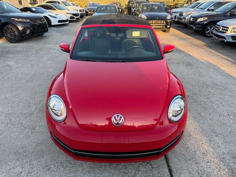 Volkswagen Beetle Convertible Vehicle Full-screen Gallery Image 03