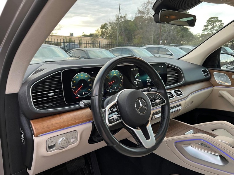 Mercedes-Benz GLE 350 Vehicle Full-screen Gallery Image 10