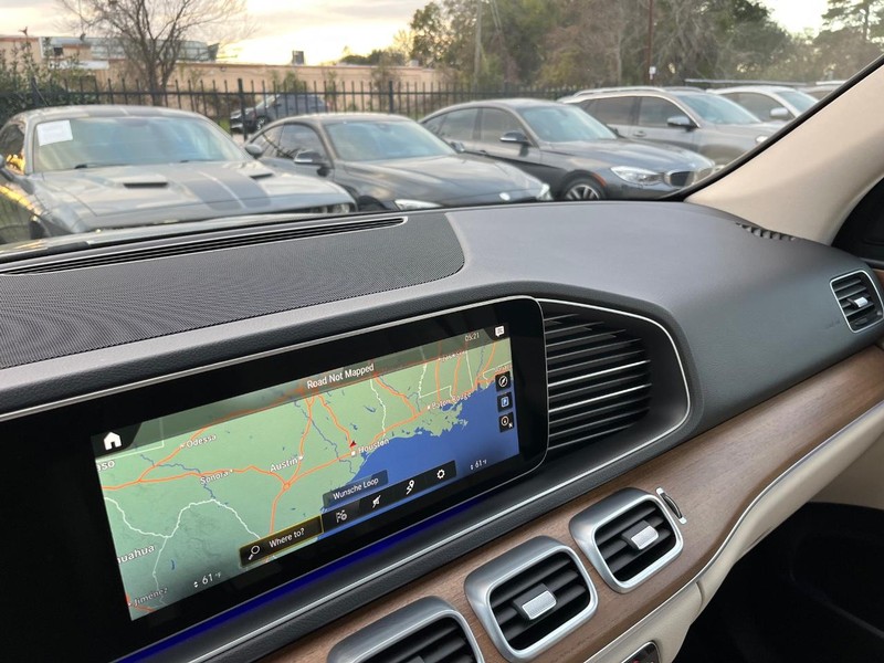 Mercedes-Benz GLE 350 Vehicle Full-screen Gallery Image 26