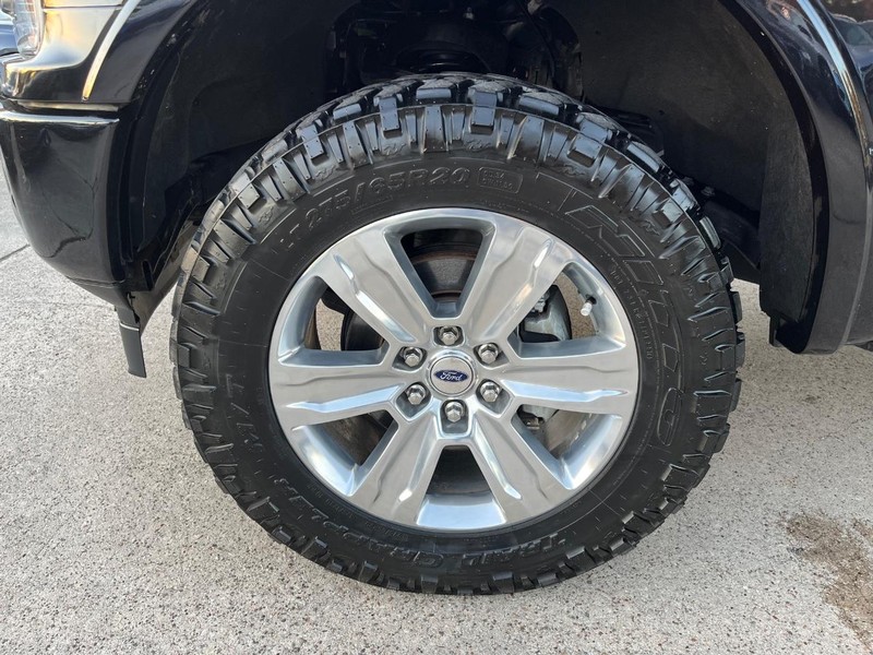 Ford F-150 Vehicle Full-screen Gallery Image 27