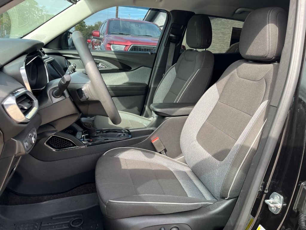 Chevrolet TrailBlazer Vehicle Full-screen Gallery Image 11