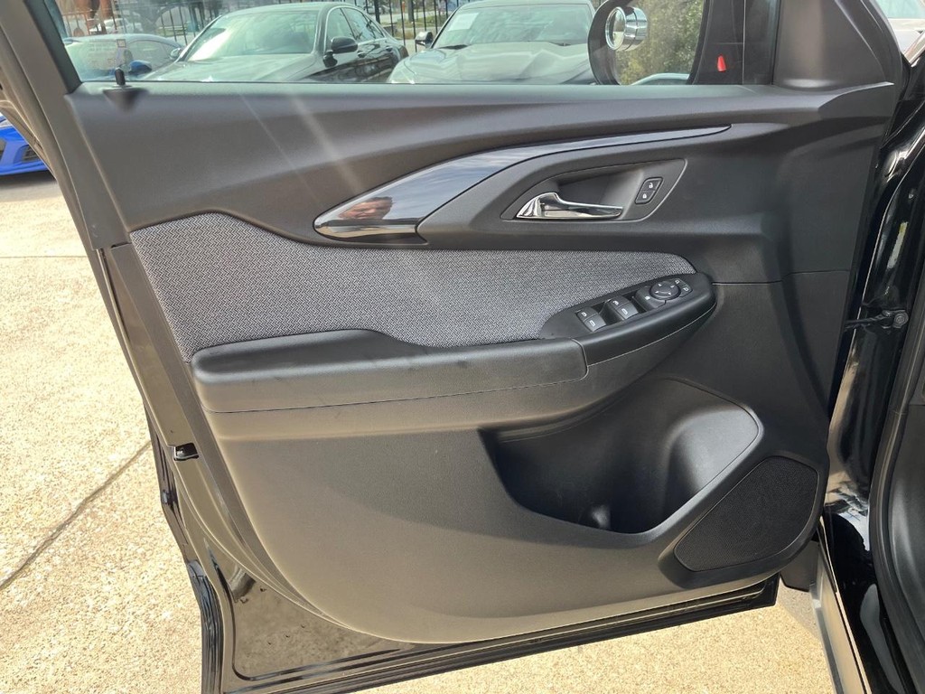 Chevrolet TrailBlazer Vehicle Full-screen Gallery Image 12