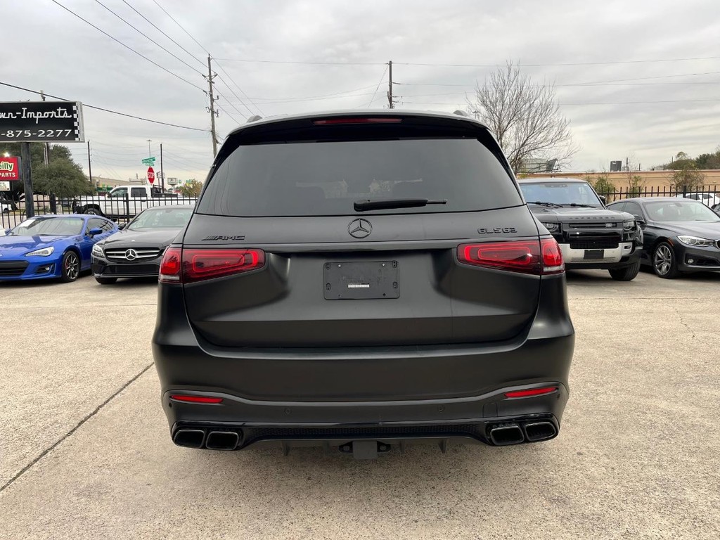 Mercedes-Benz GLS 63 AMG Vehicle Full-screen Gallery Image 07