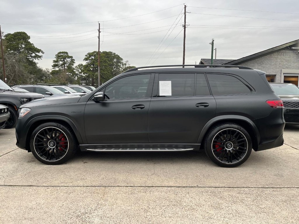 Mercedes-Benz GLS 63 AMG Vehicle Full-screen Gallery Image 09