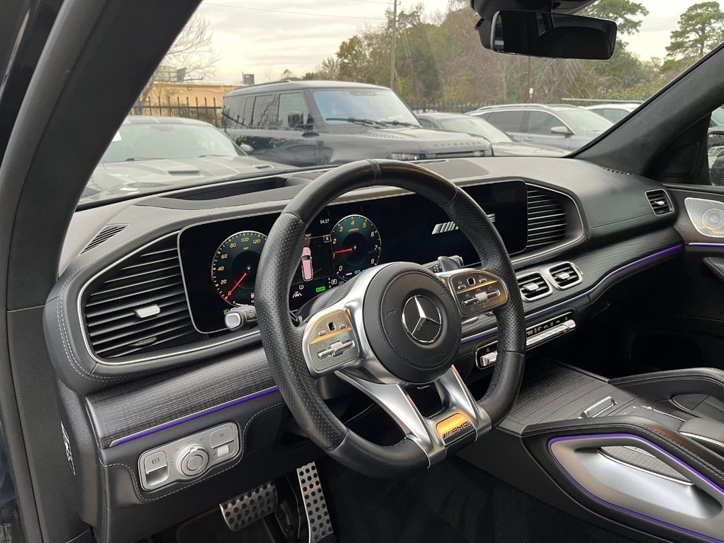 Mercedes-Benz GLS 63 AMG Vehicle Full-screen Gallery Image 10