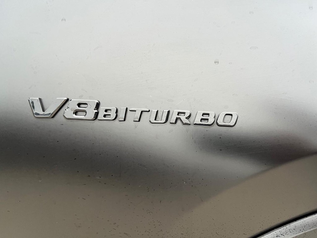 Mercedes-Benz GLS 63 AMG Vehicle Full-screen Gallery Image 30