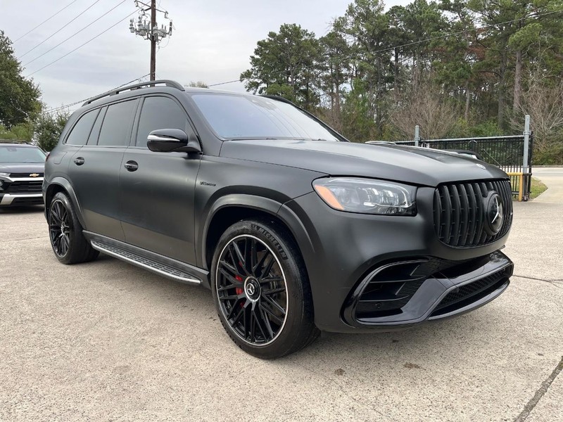 Mercedes-Benz GLS 63 AMG Vehicle Full-screen Gallery Image 04