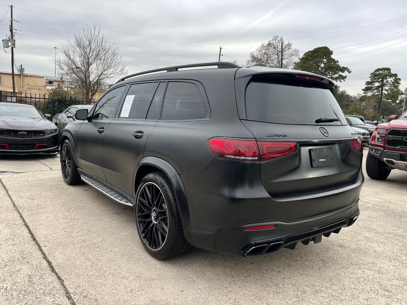 Mercedes-Benz GLS 63 AMG Vehicle Full-screen Gallery Image 08