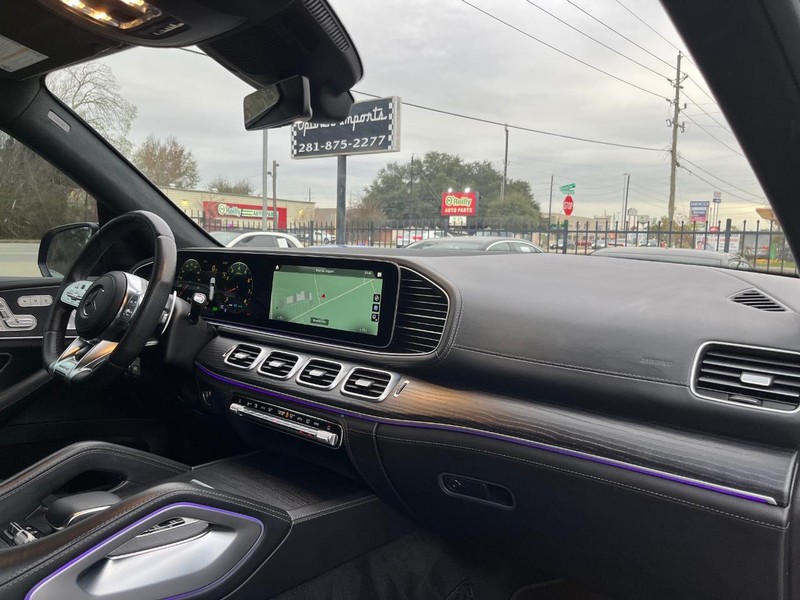 Mercedes-Benz GLS 63 AMG Vehicle Full-screen Gallery Image 13