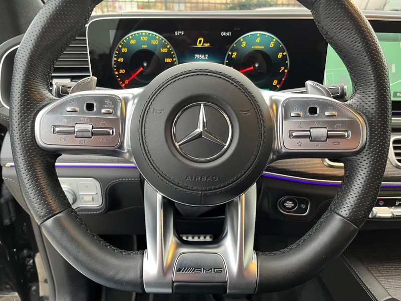 Mercedes-Benz GLS 63 AMG Vehicle Full-screen Gallery Image 21
