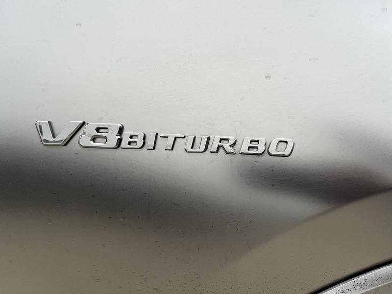 Mercedes-Benz GLS 63 AMG Vehicle Full-screen Gallery Image 30