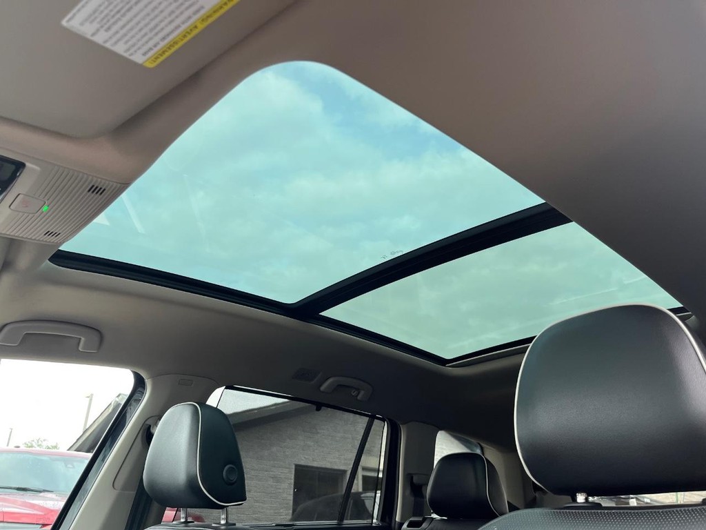 Volkswagen Atlas Vehicle Full-screen Gallery Image 27