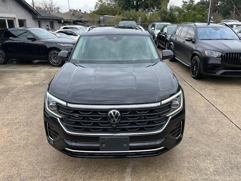 Volkswagen Atlas Vehicle Full-screen Gallery Image 03